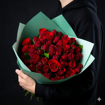 Розы 51 шт Кения красные